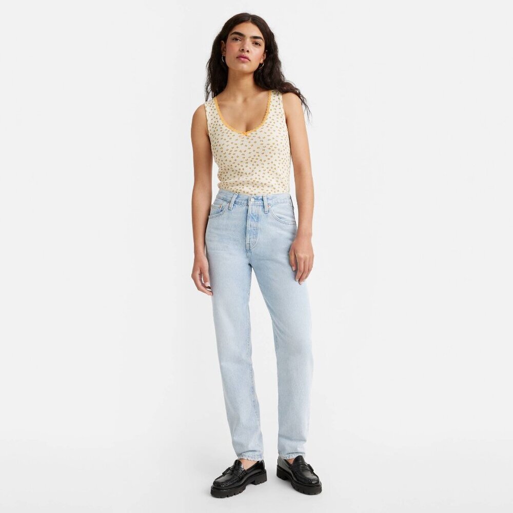 Levi's Premium Women Jeans Sz 26 Light Wash High Rise Mom Denim Classic Cotton